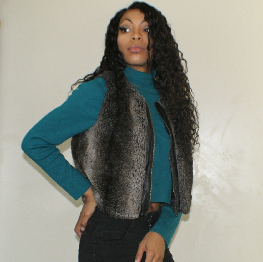 FAUX FUR SLEEVELESS VEST